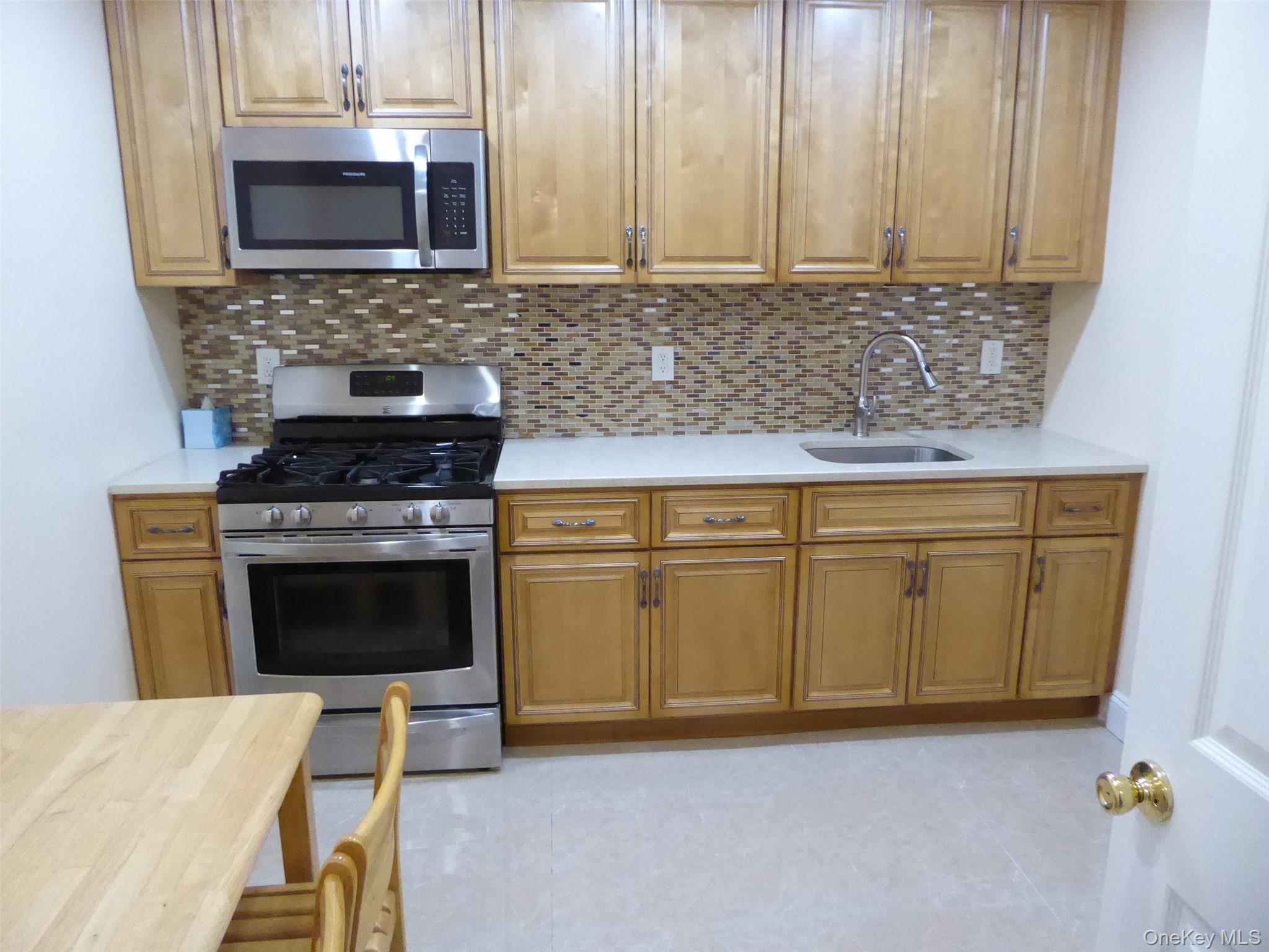 122 Forest Avenue, Unit Rear photo 12