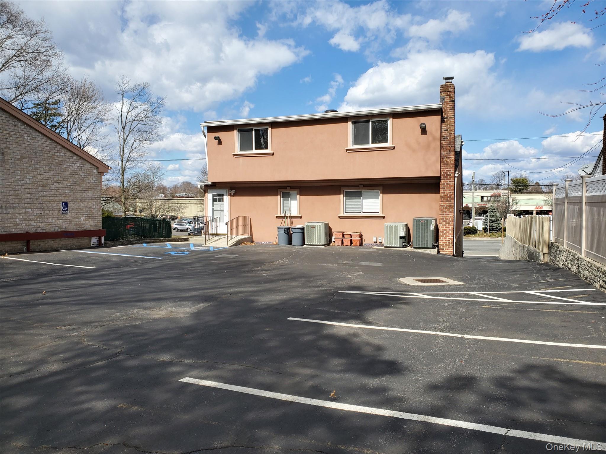 122 Forest Avenue, Unit Rear photo 2