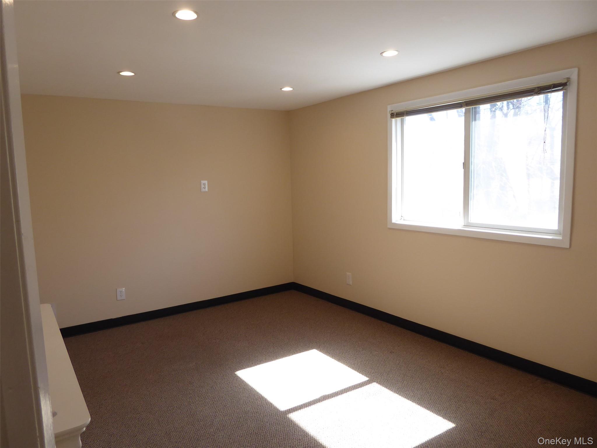 122 Forest Avenue, Unit Rear photo 22