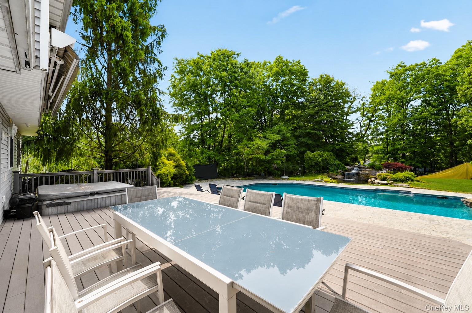 11 Country Hollow – For Sale photo 8