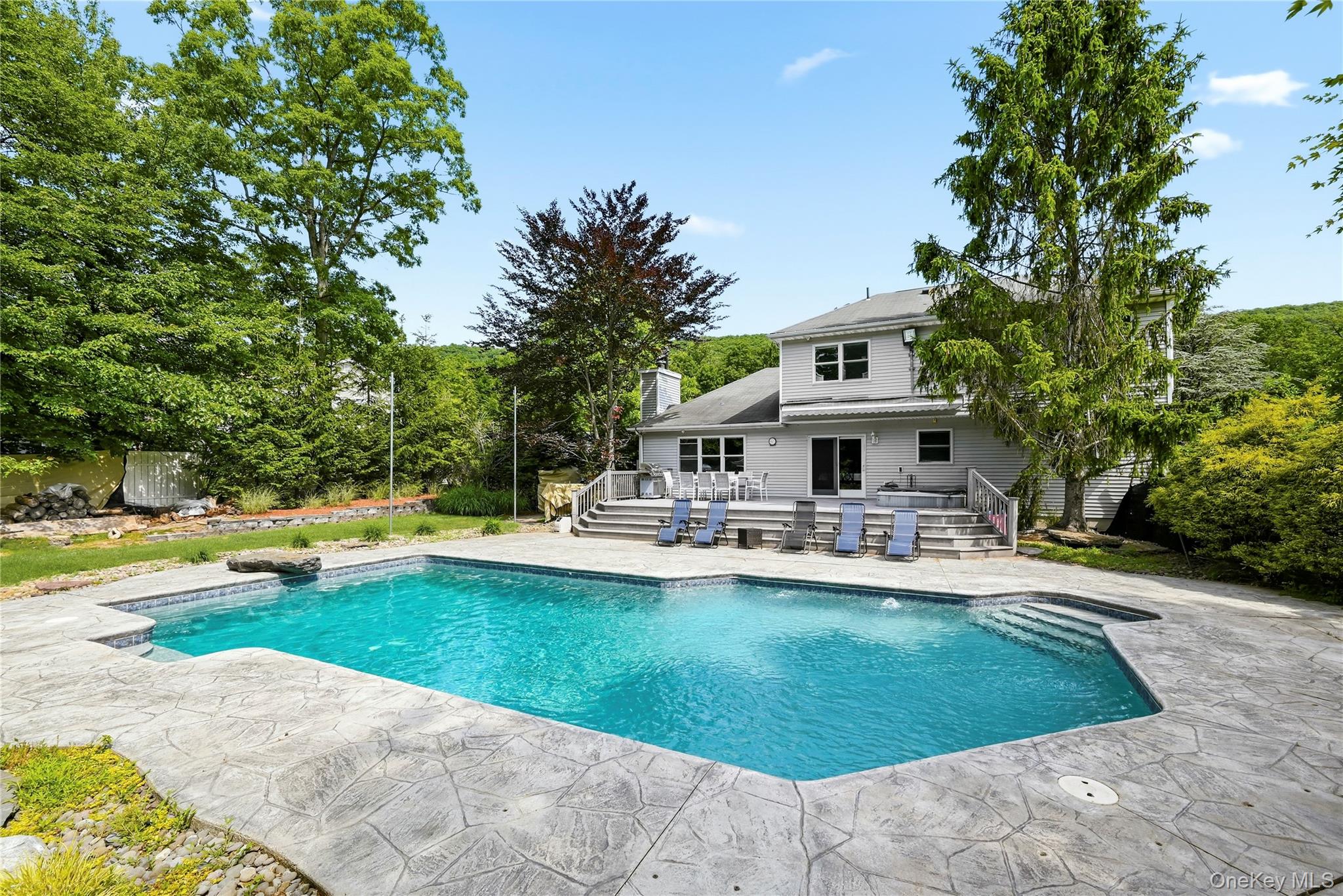 11 Country Hollow – For Sale photo 44