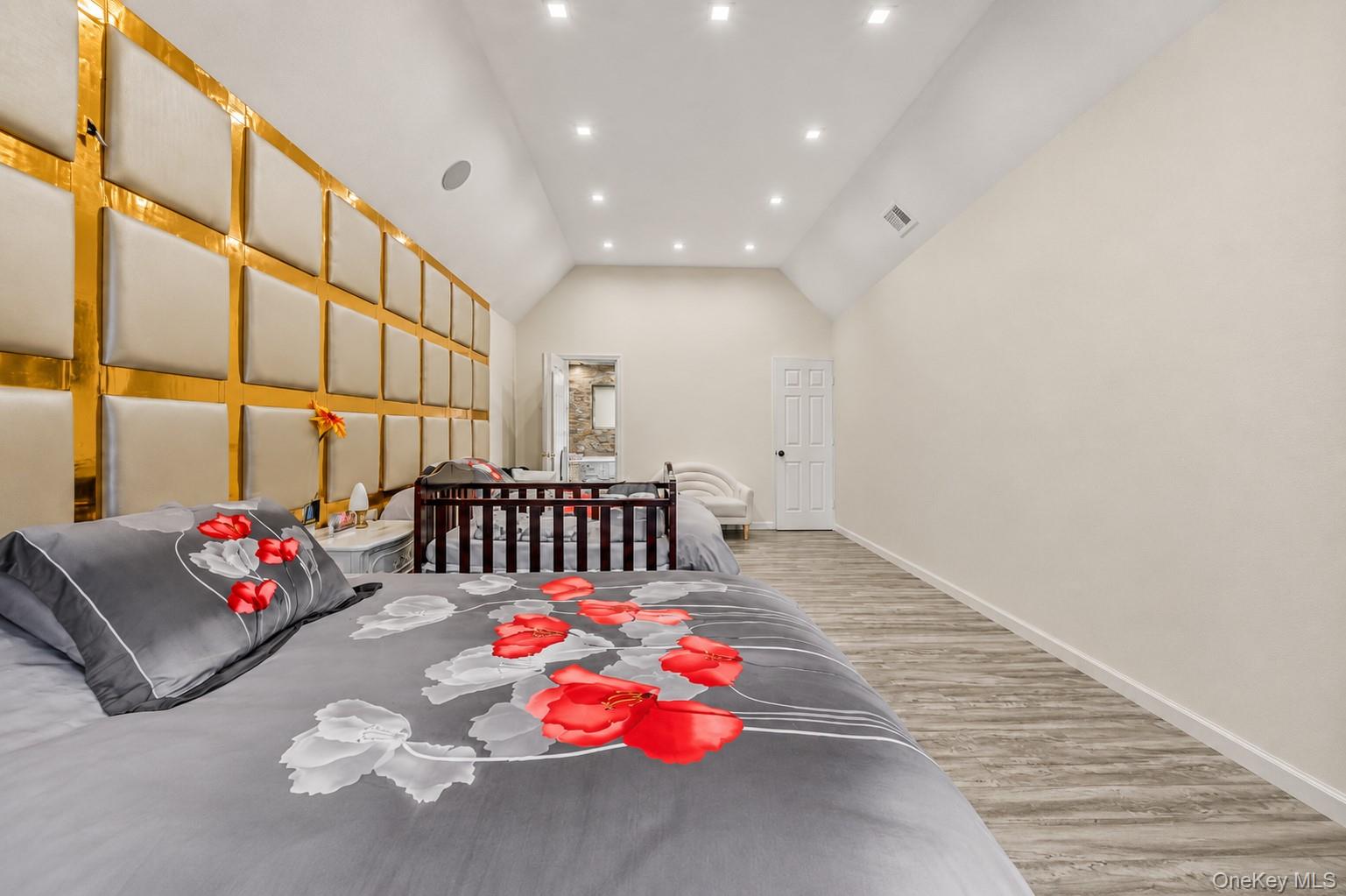 11 Country Hollow – For Sale photo 9