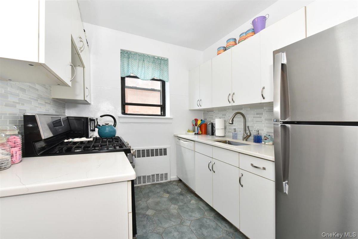 143-50 Hoover Avenue, Unit 416 photo 8