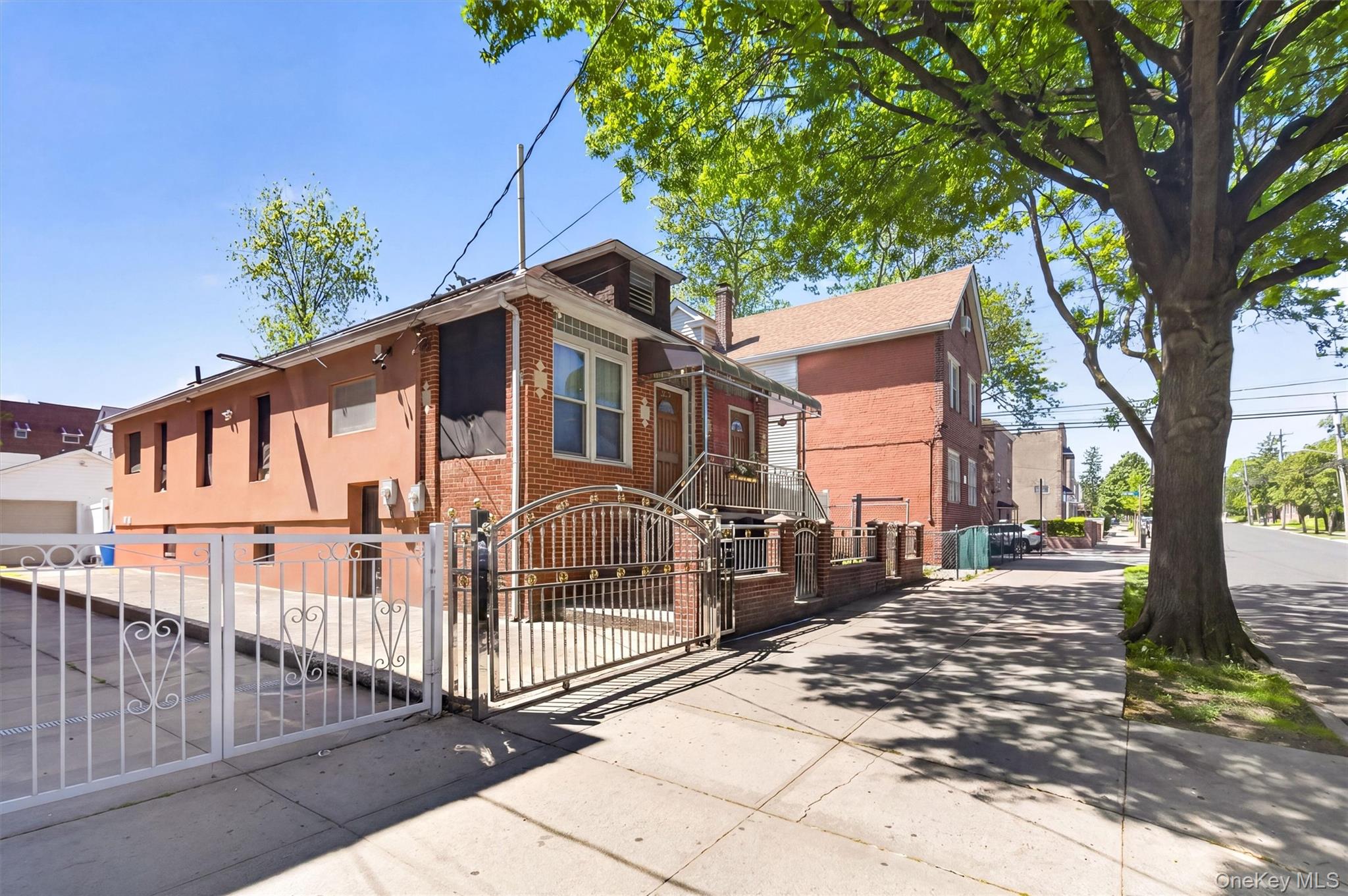 1904 Lacombe Avenue – For Sale photo 3