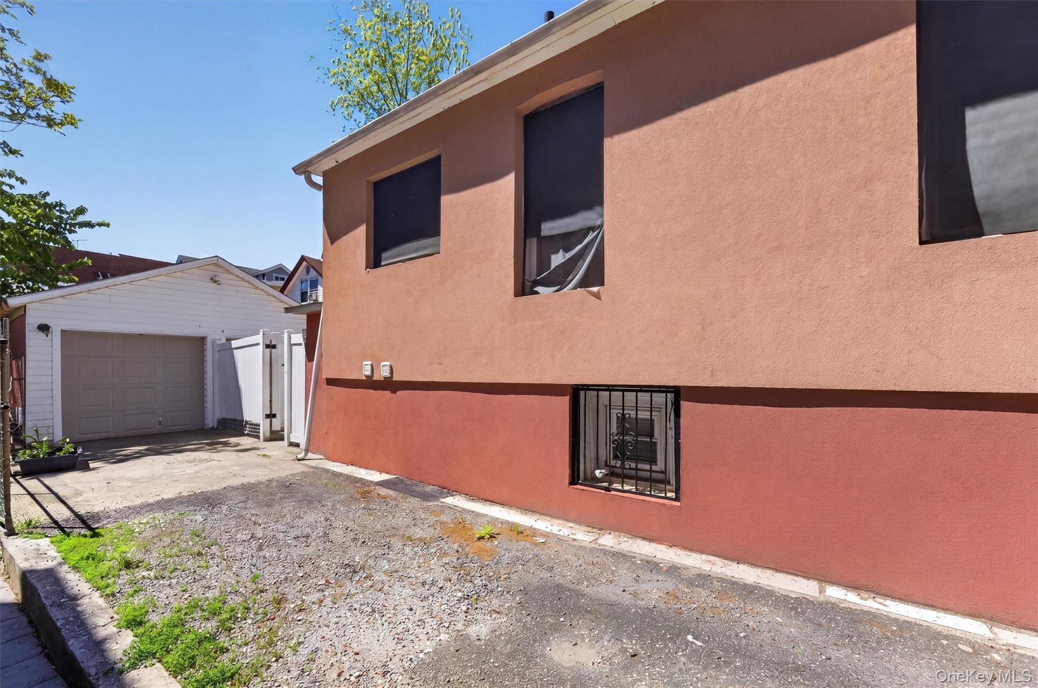 1904 Lacombe Avenue – For Sale photo 19