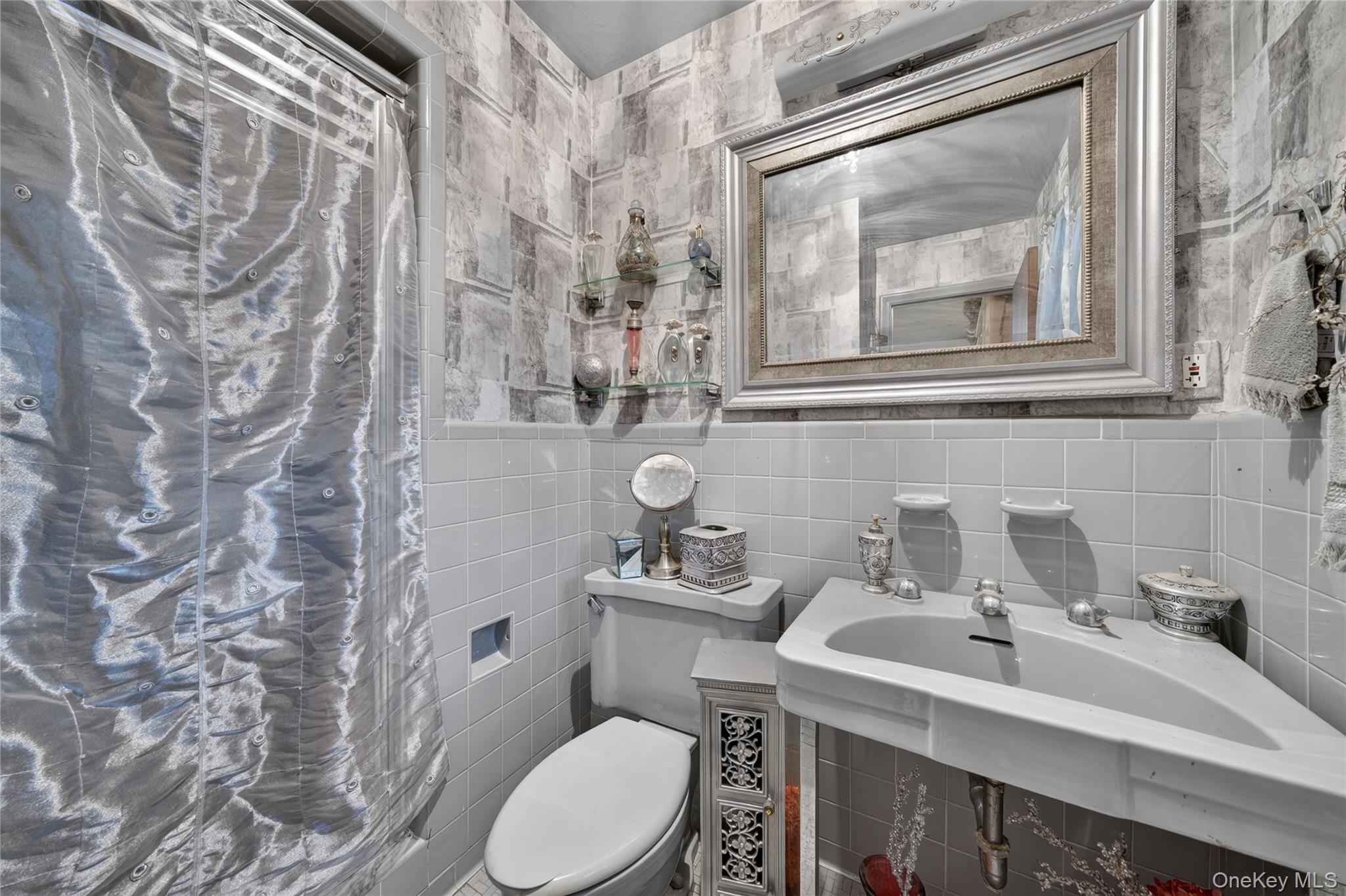 445 Nassau Boulevard – For Sale photo 10