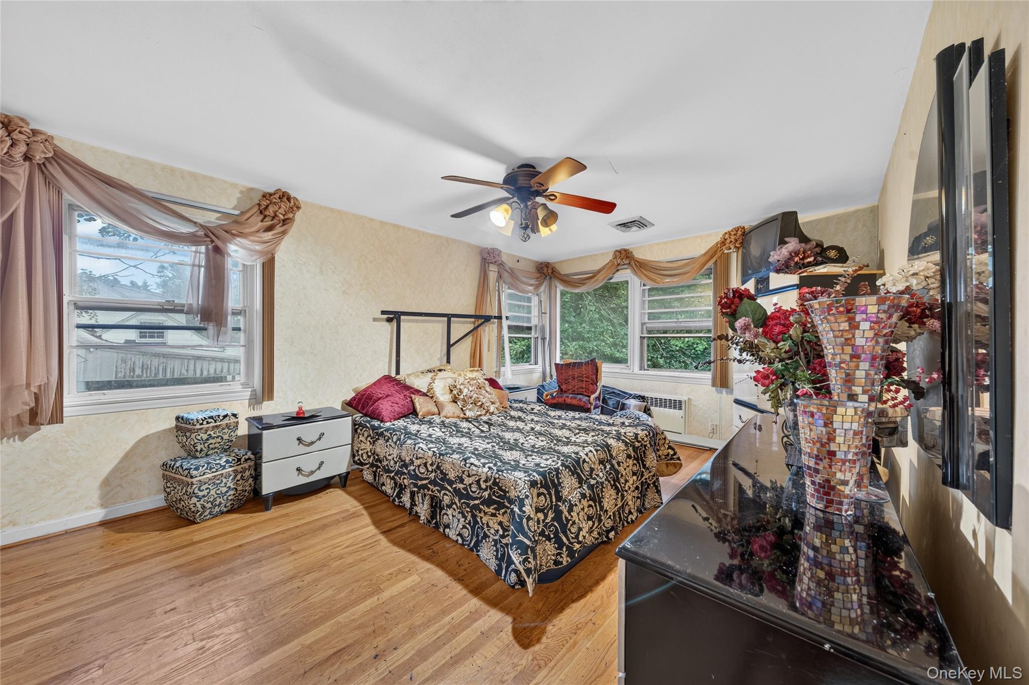 445 Nassau Boulevard – For Sale photo 9