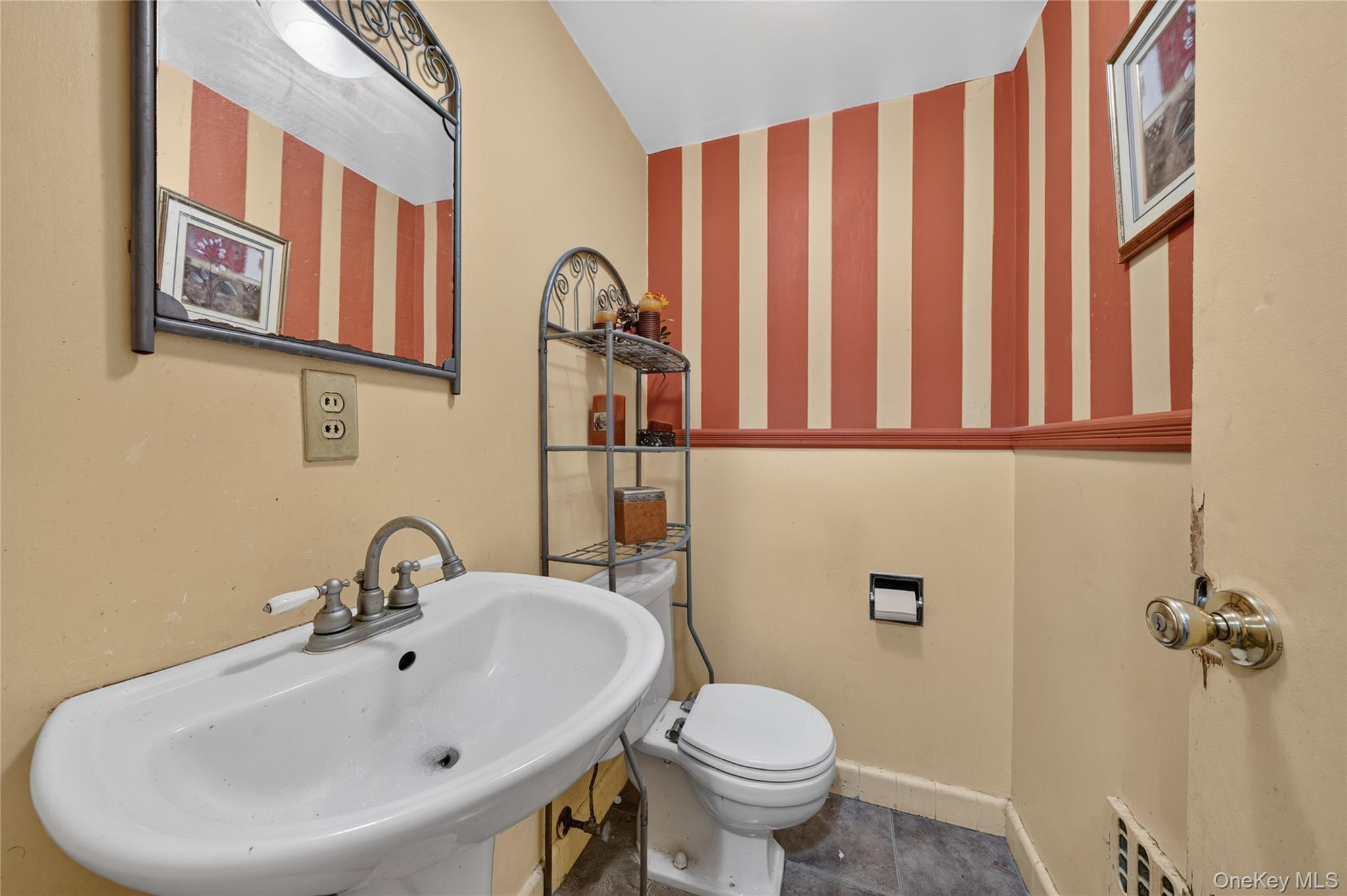 445 Nassau Boulevard – For Sale photo 8