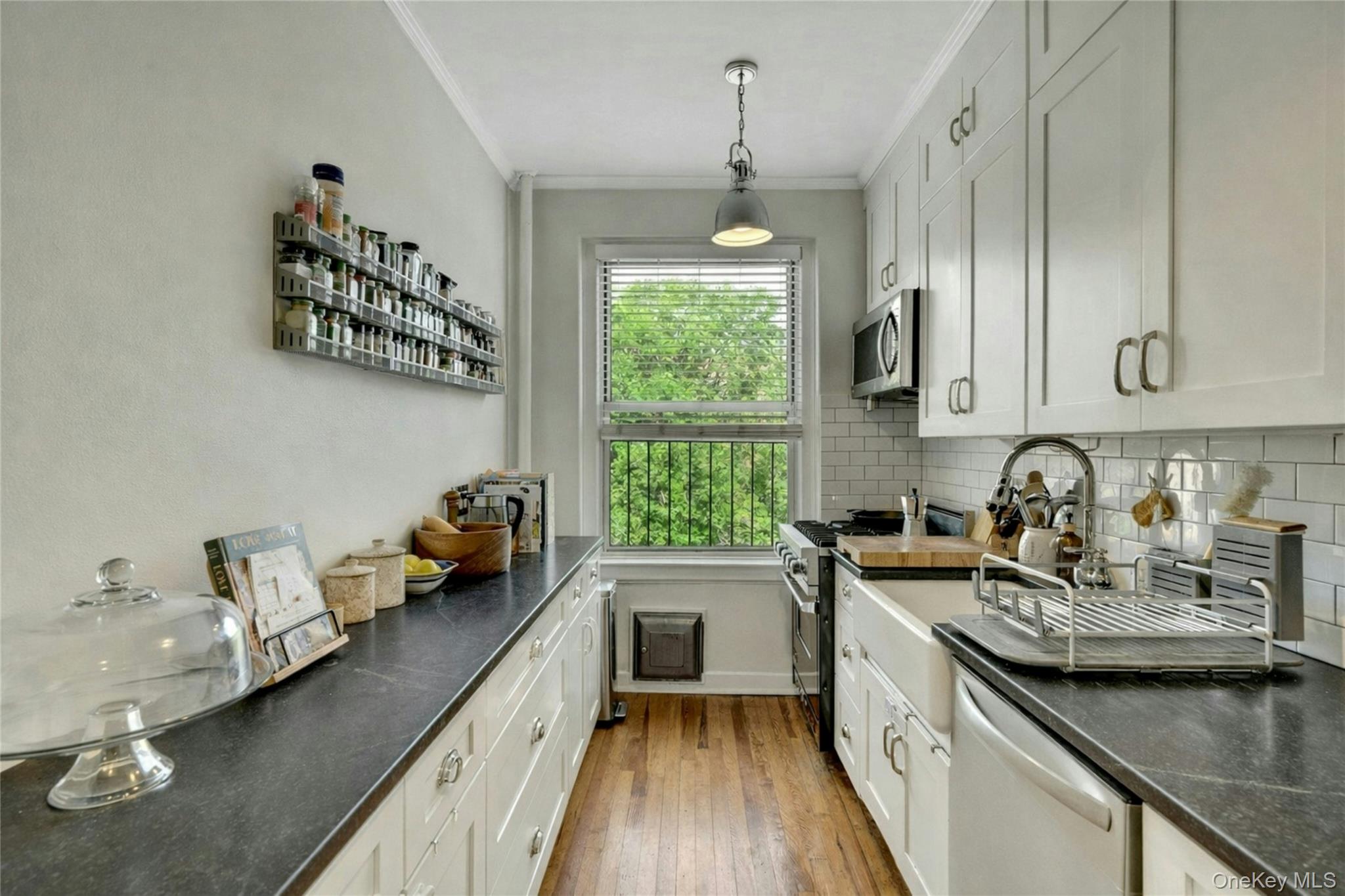 472 Gramatan Avenue, Unit A3