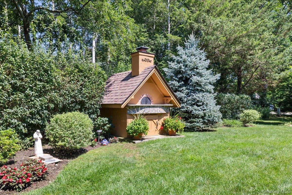 595 Greenfields Lane – For Sale photo 33