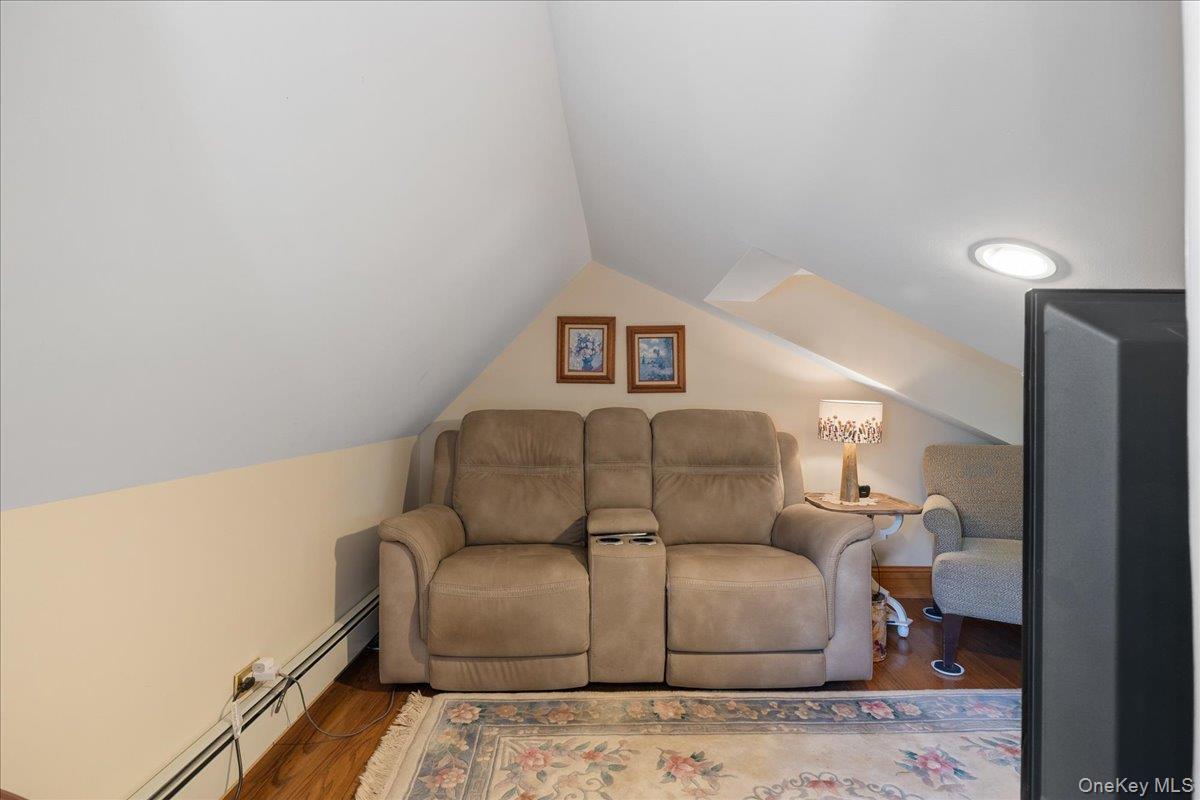 595 Greenfields Lane – For Sale photo 20
