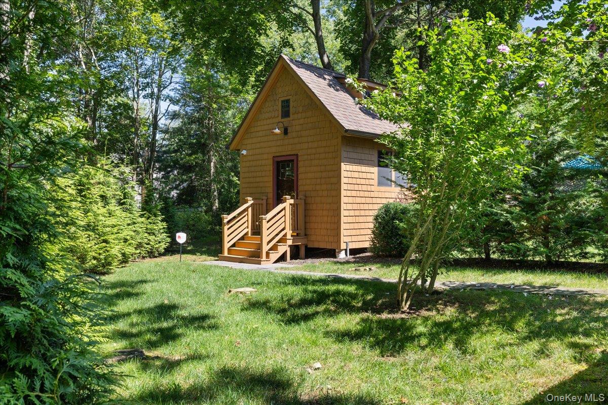 595 Greenfields Lane – For Sale photo 24