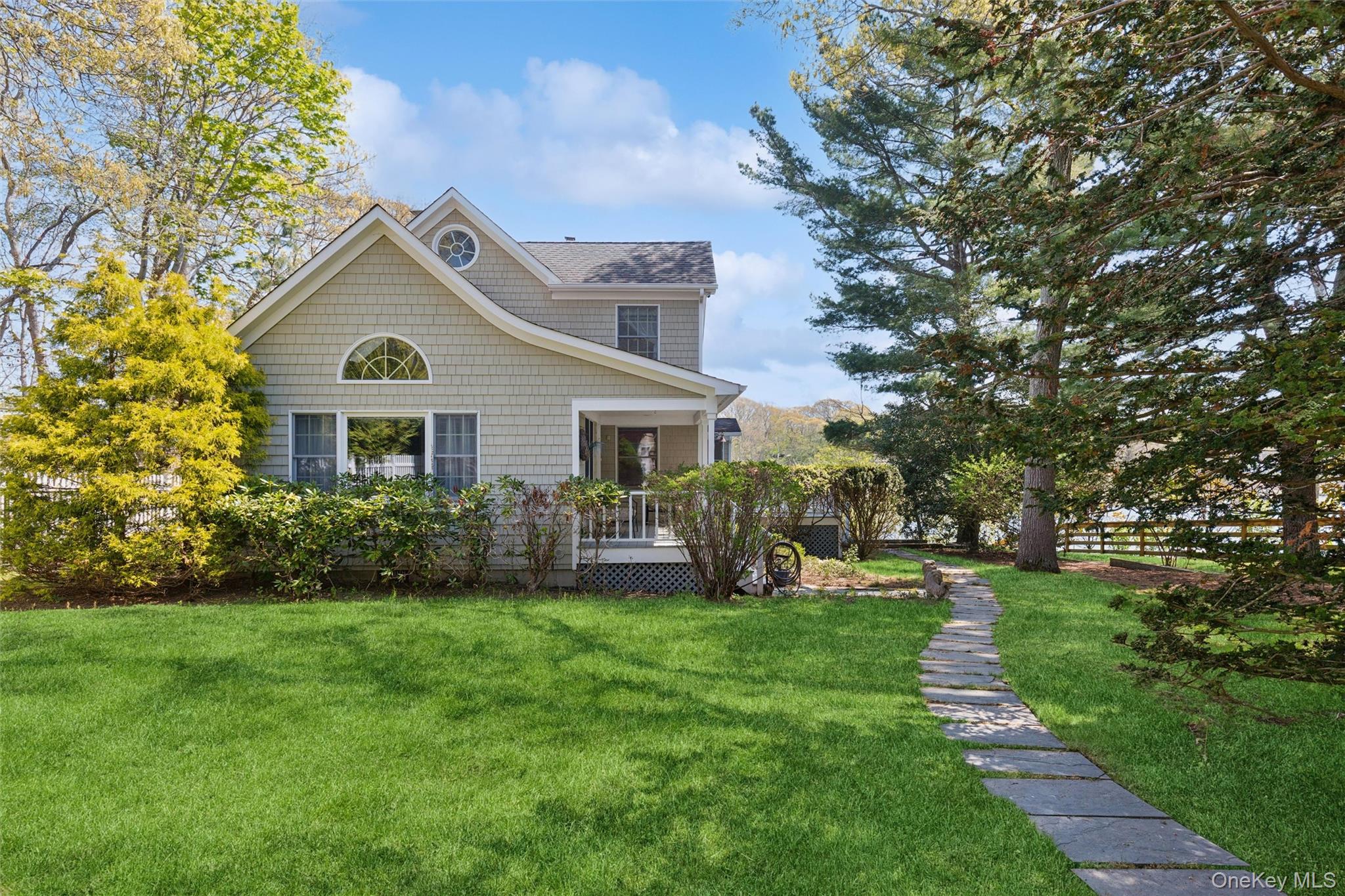 425 Briarwood Lane – For Rent photo 2