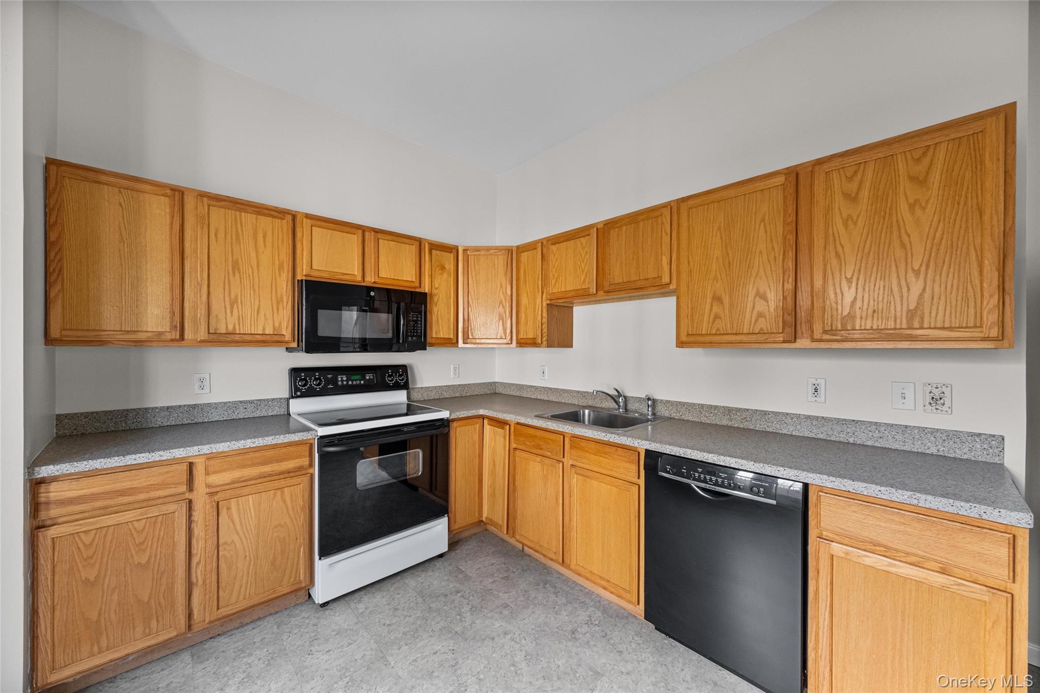 1-18 Willow Way, Unit 7 photo 21
