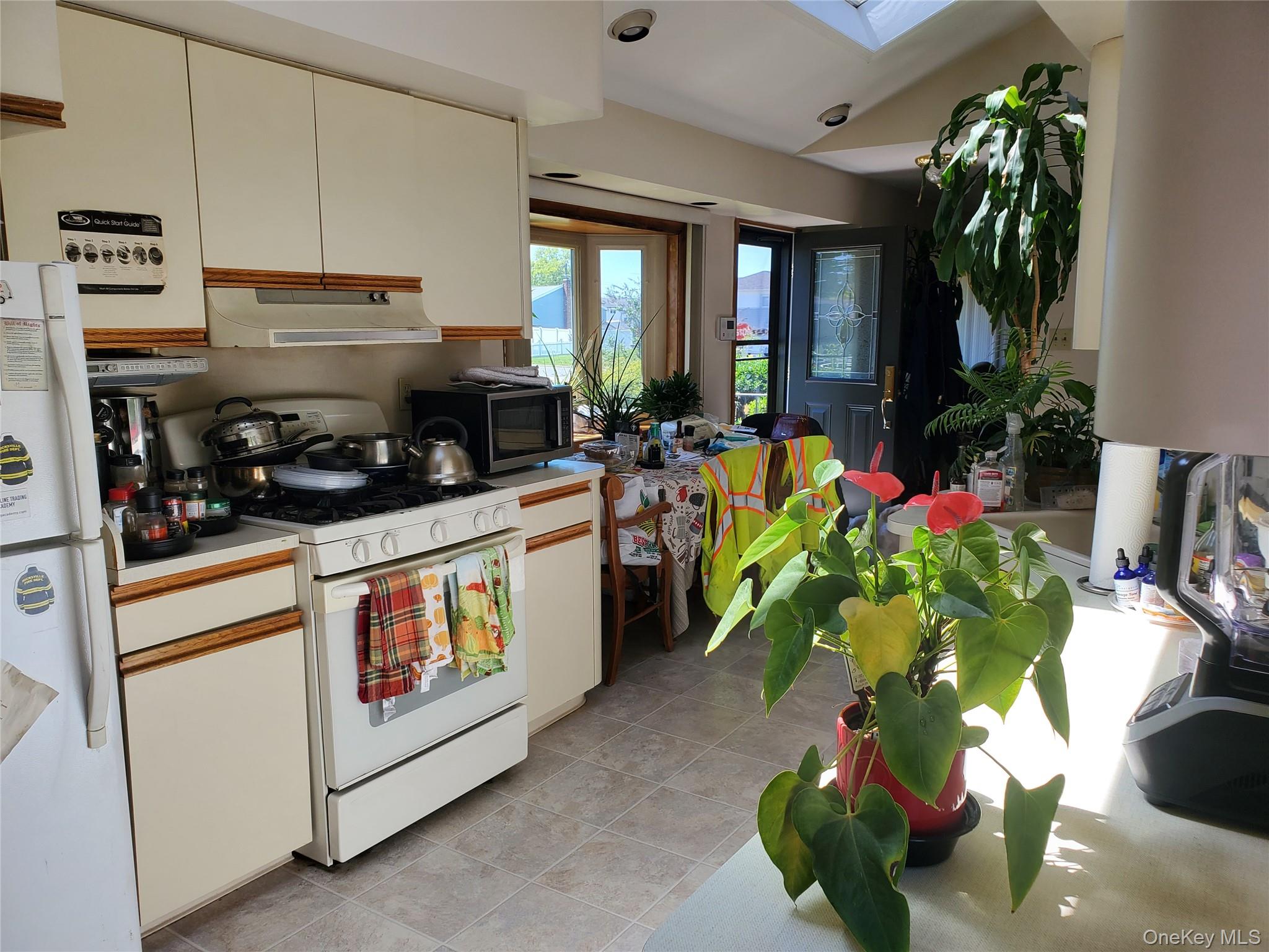 5 Columbia Road – For Sale photo 8