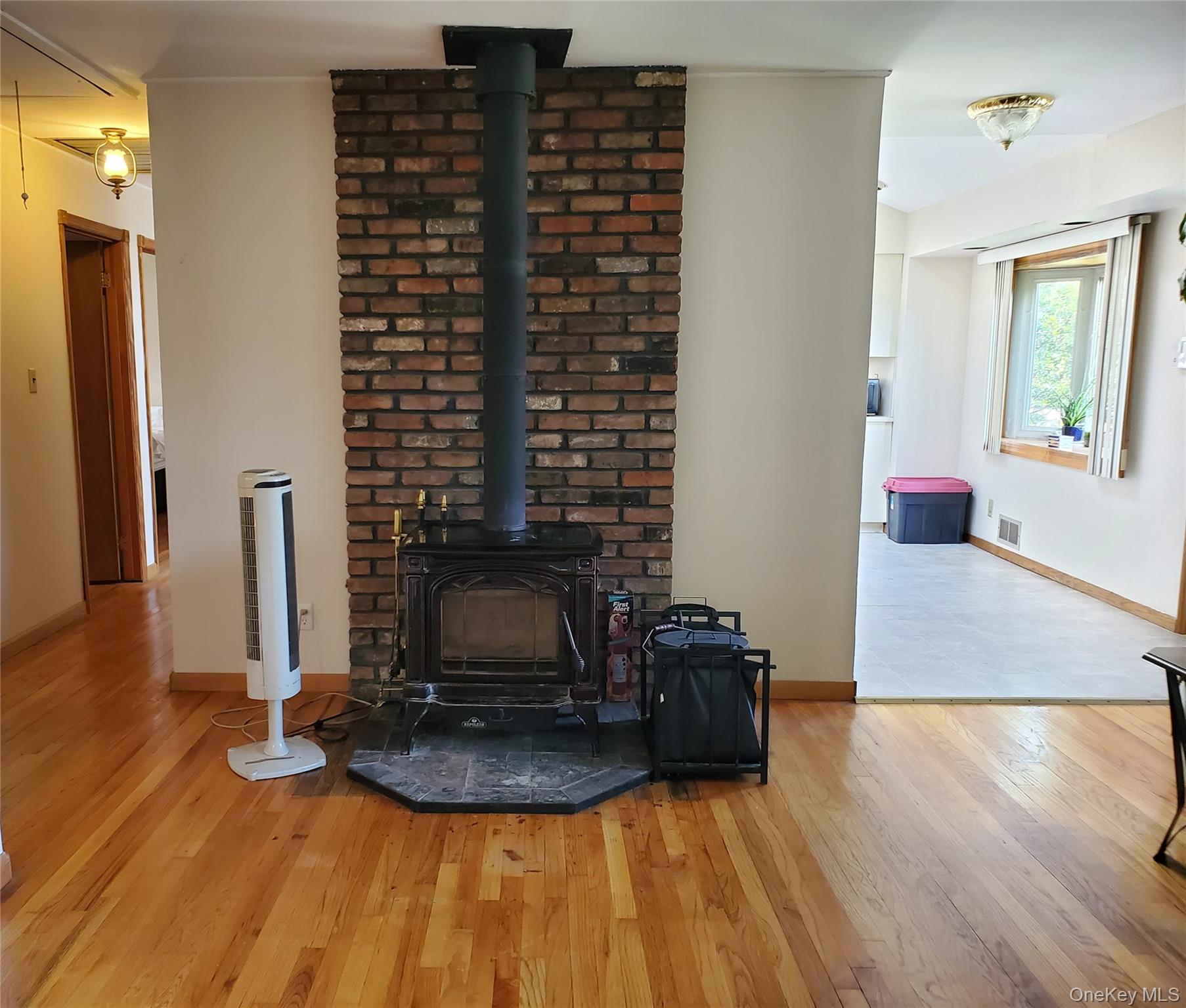 5 Columbia Road – For Sale photo 4
