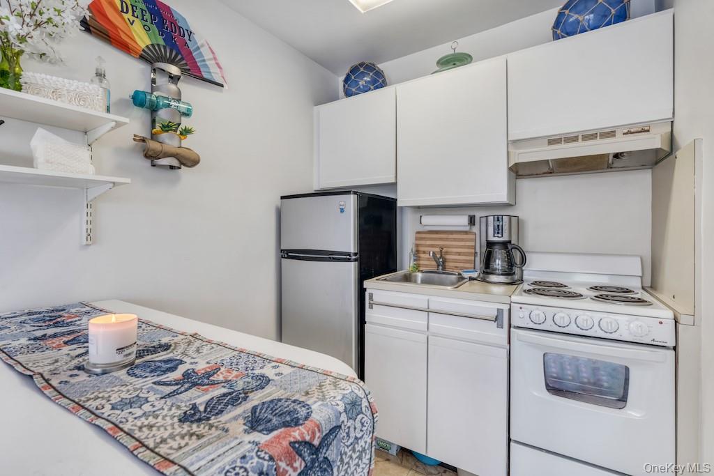 176A Lewis Walk, Unit 26 photo 4