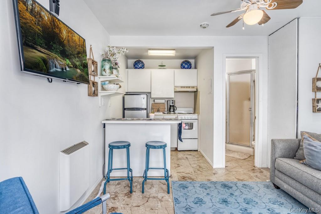 176A Lewis Walk, Unit 26 photo 2