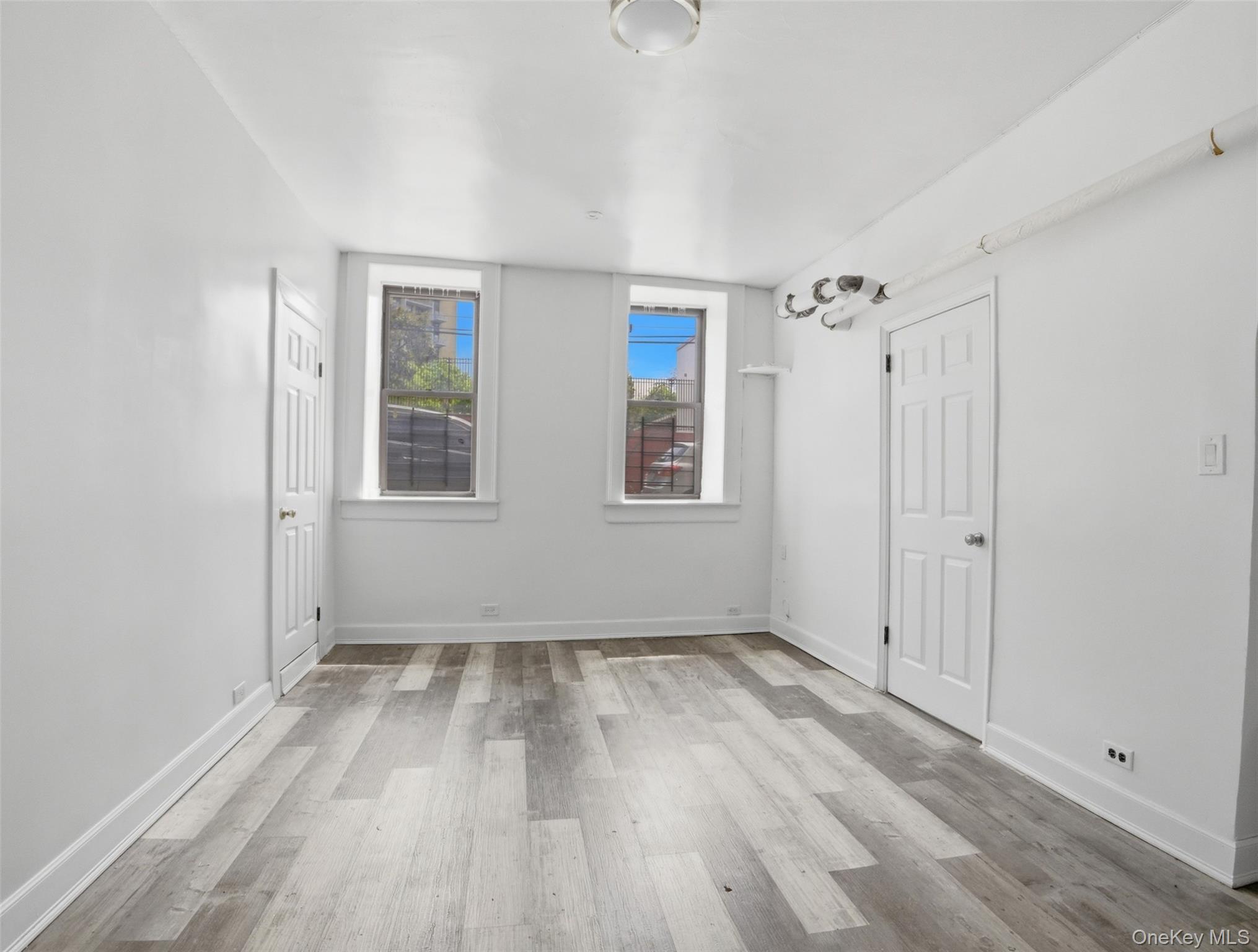 762 Brady Avenue, Unit Ground photo 3