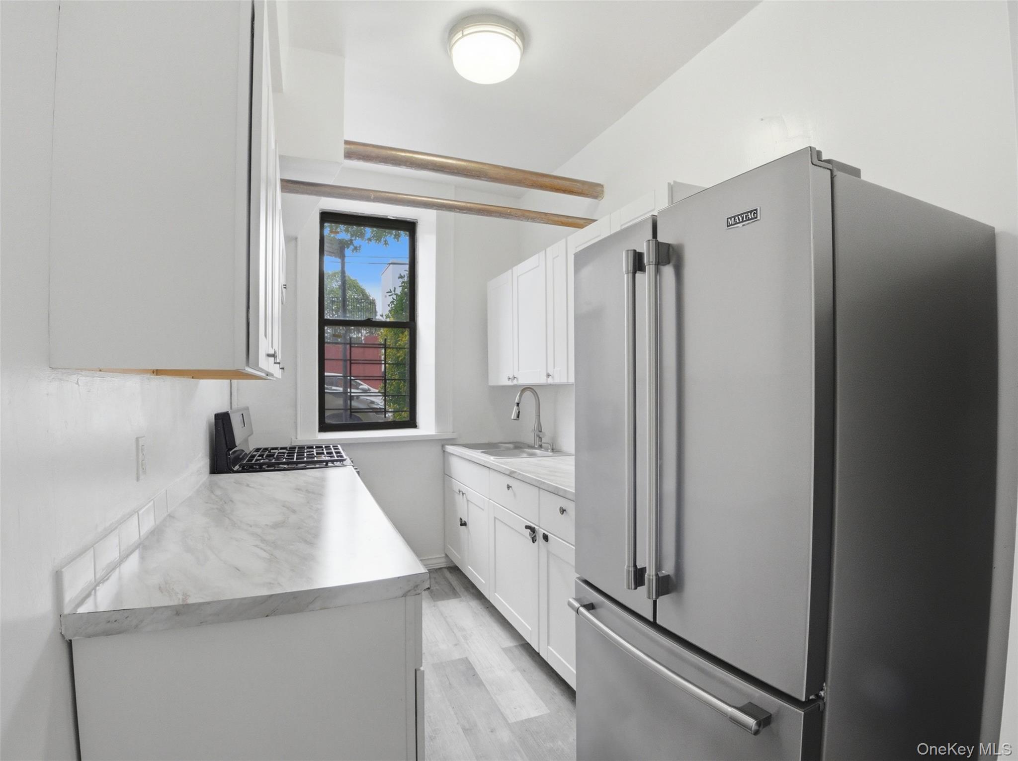 762 Brady Avenue, Unit Ground photo 5