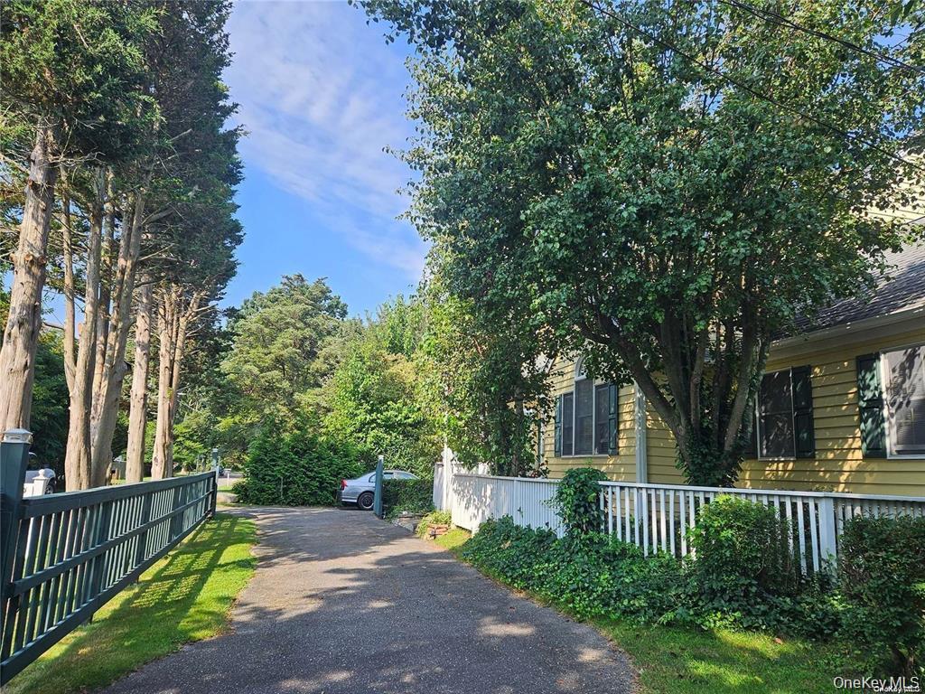 10 Phyllis Road – For Sale photo 17