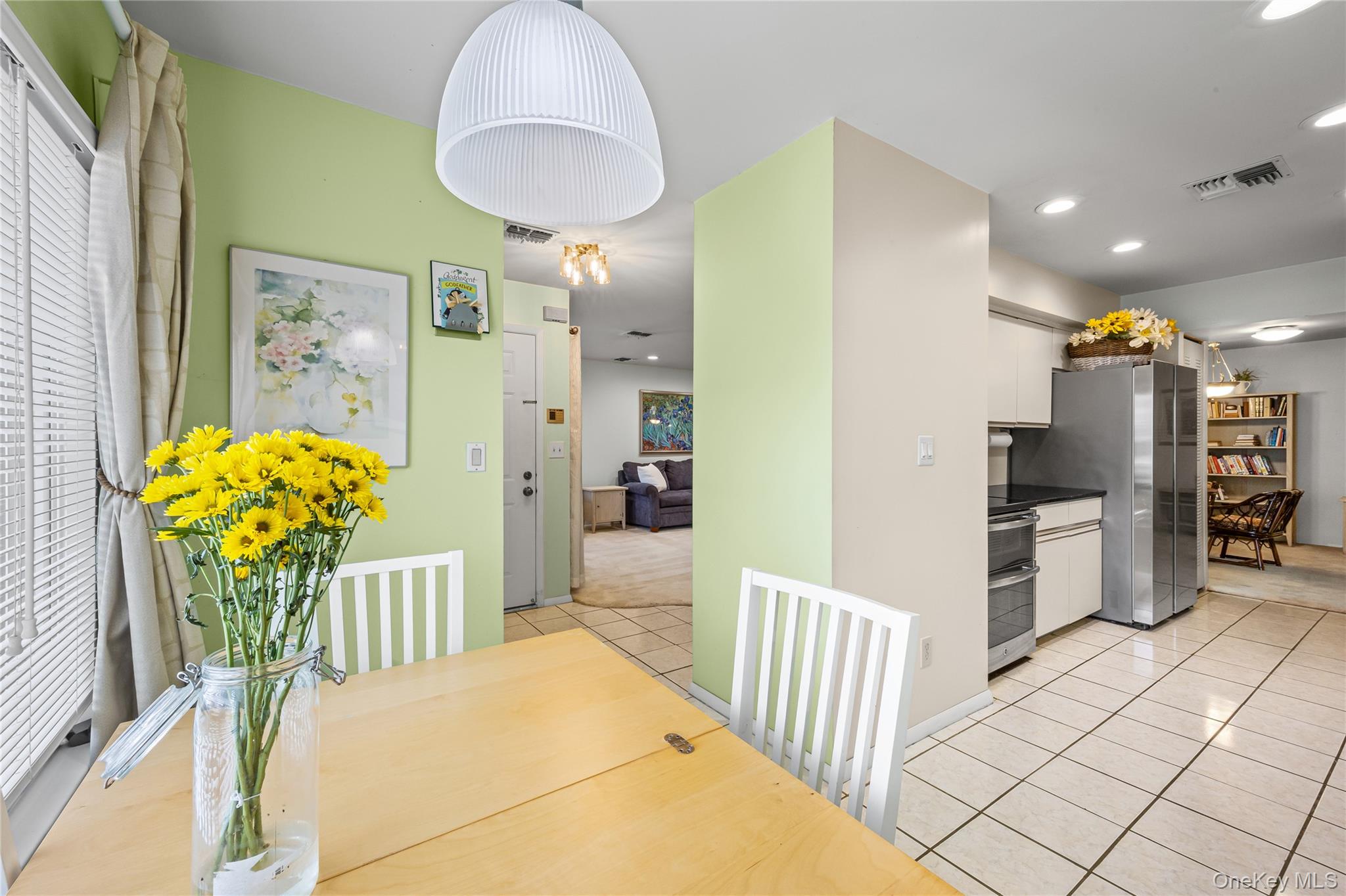 99 S Park Avenue  Ave, Unit 28 photo 6