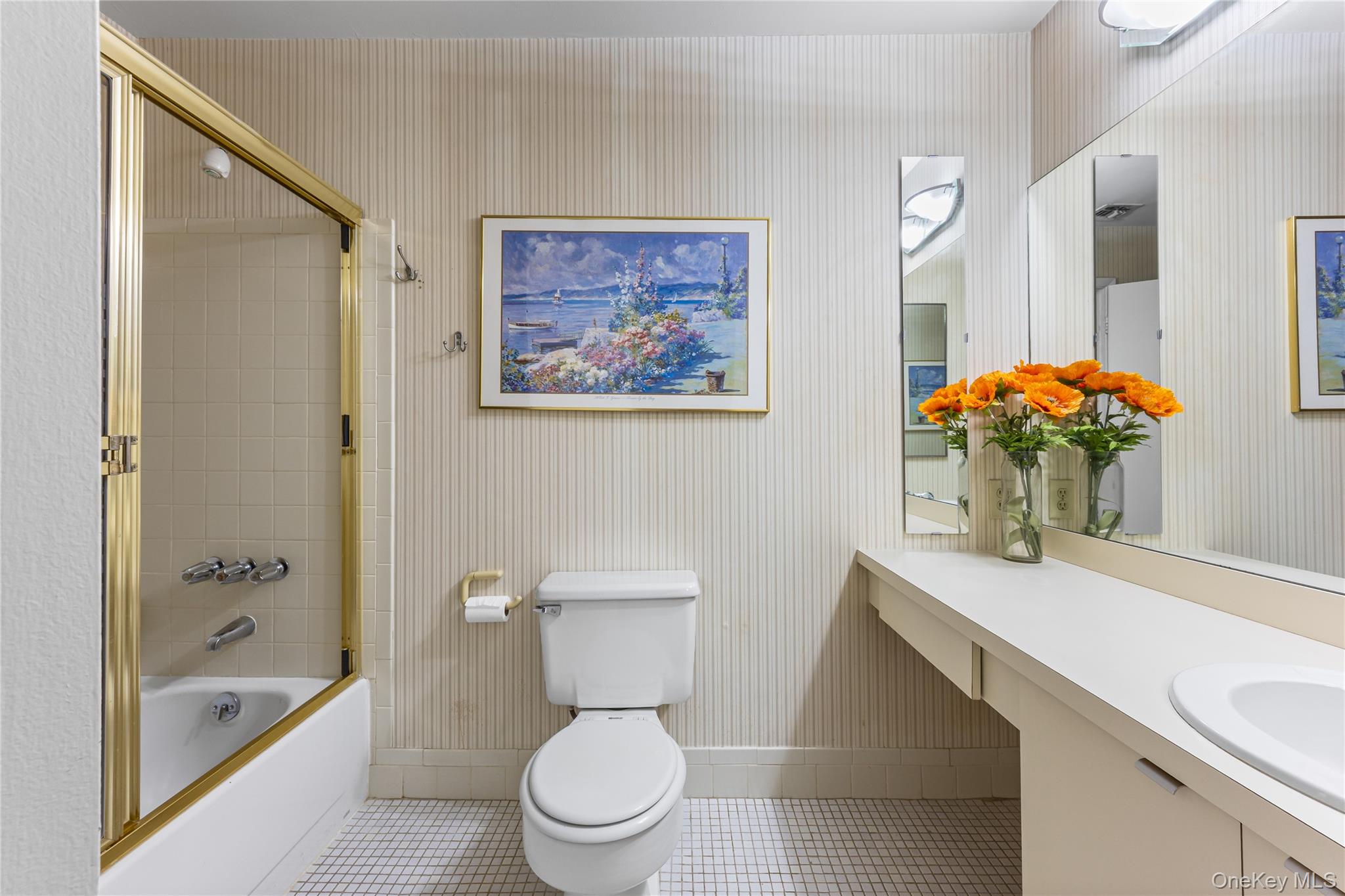 99 S Park Avenue  Ave, Unit 28 photo 11