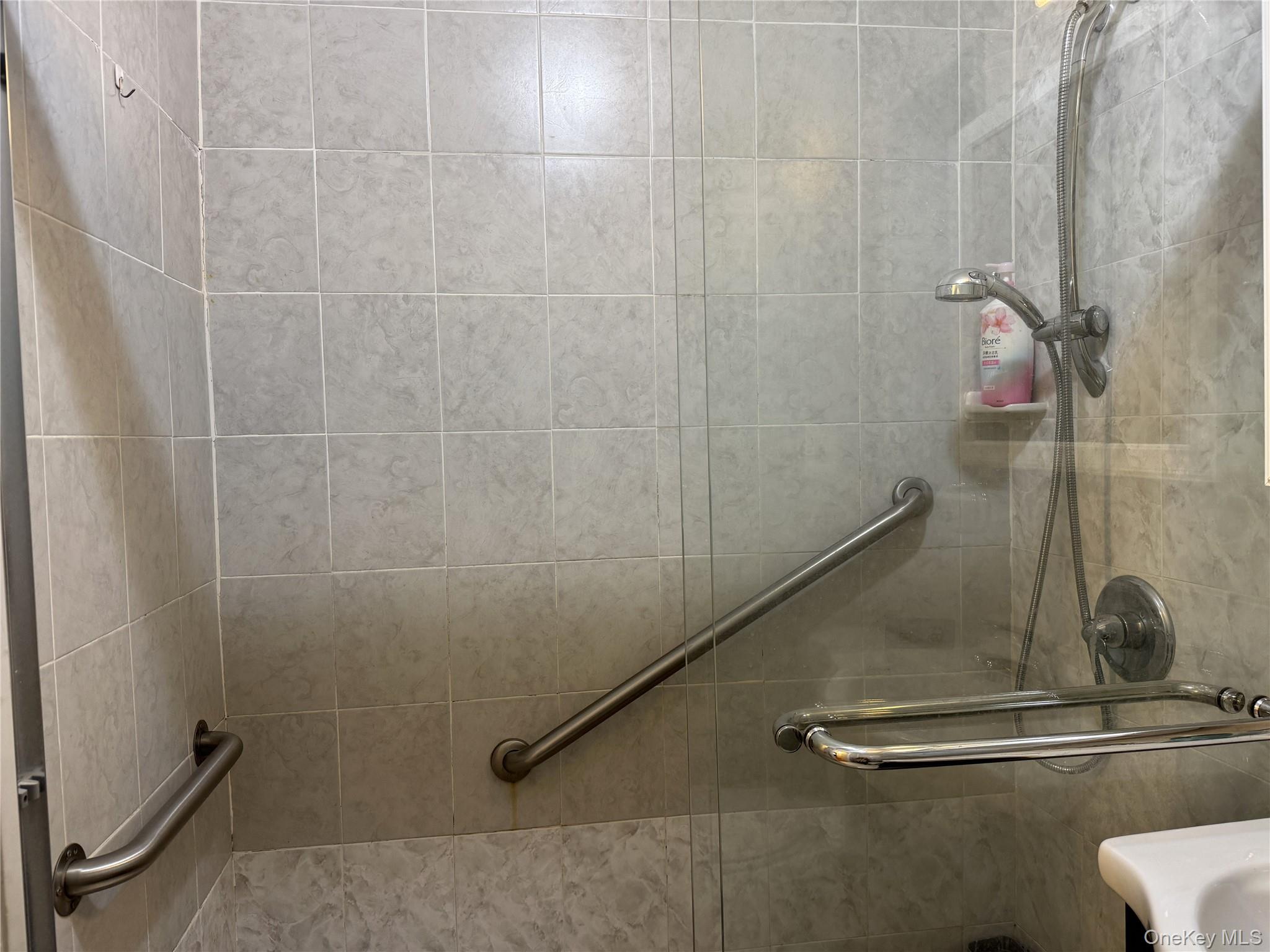 144-22 78th Avenue, Unit 1M photo 9
