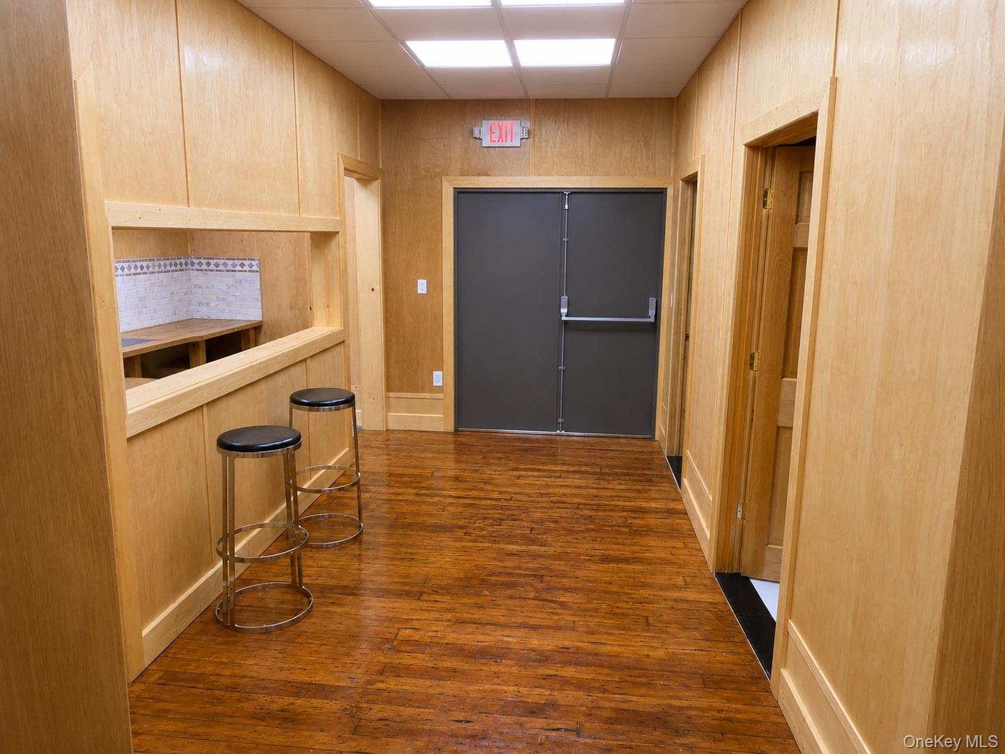 363 E Broadway – For Rent photo 6