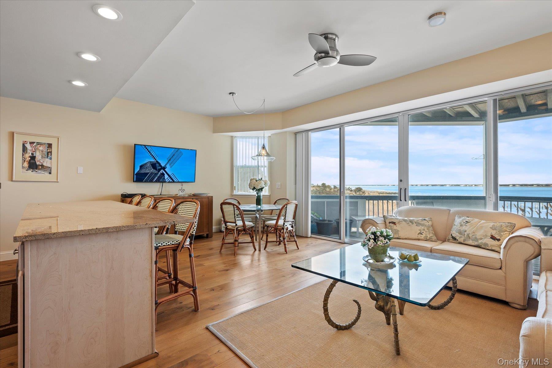 260 Dune Road, Unit 89