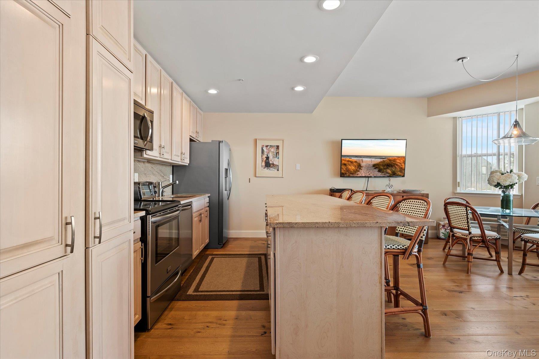 260 Dune Road, Unit 89 photo 13
