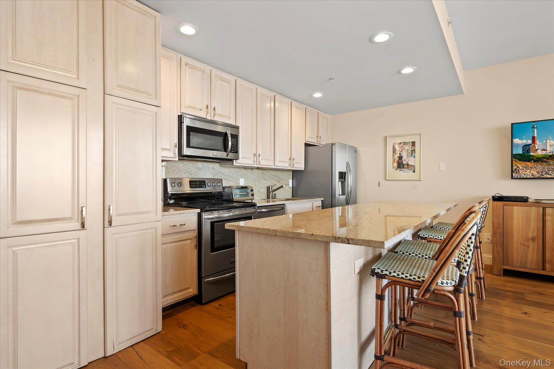 260 Dune Road, Unit 89 photo 11