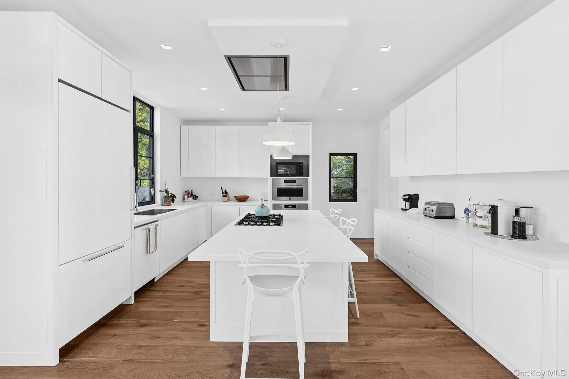 15 Atterbury Road – For Rent photo 7