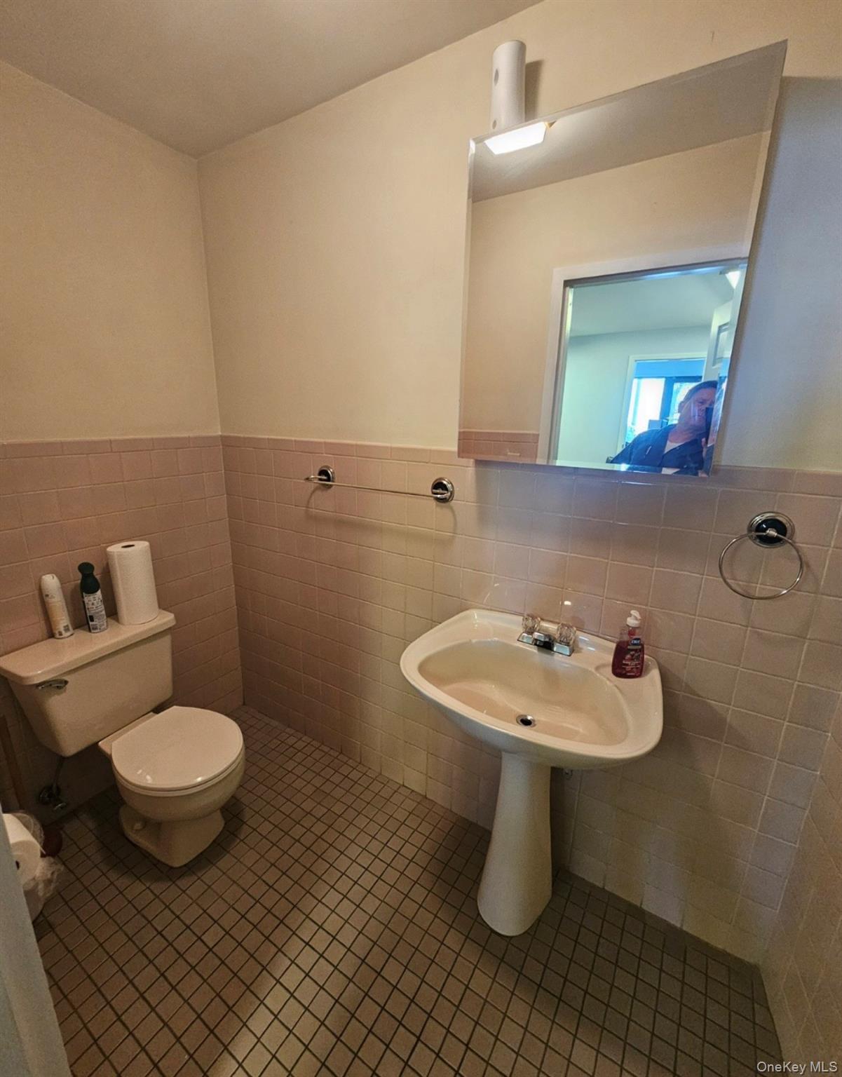 496 City Island Avenue – For Rent photo 5