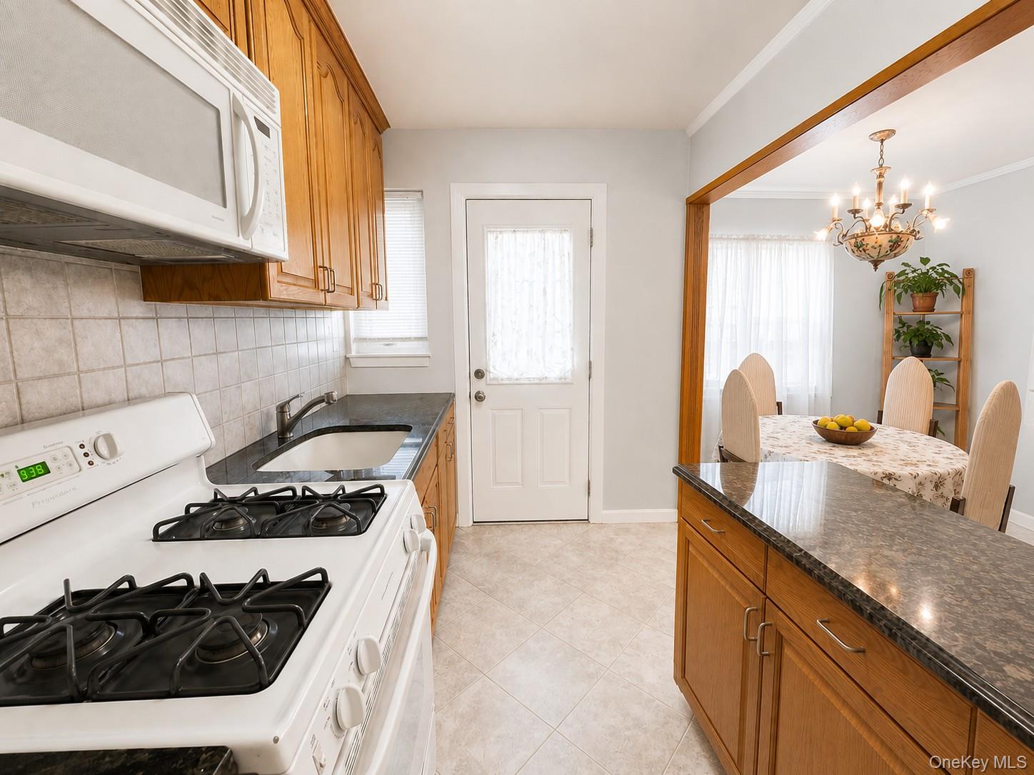 12-14 Bell Boulevard, Unit 109 photo 18