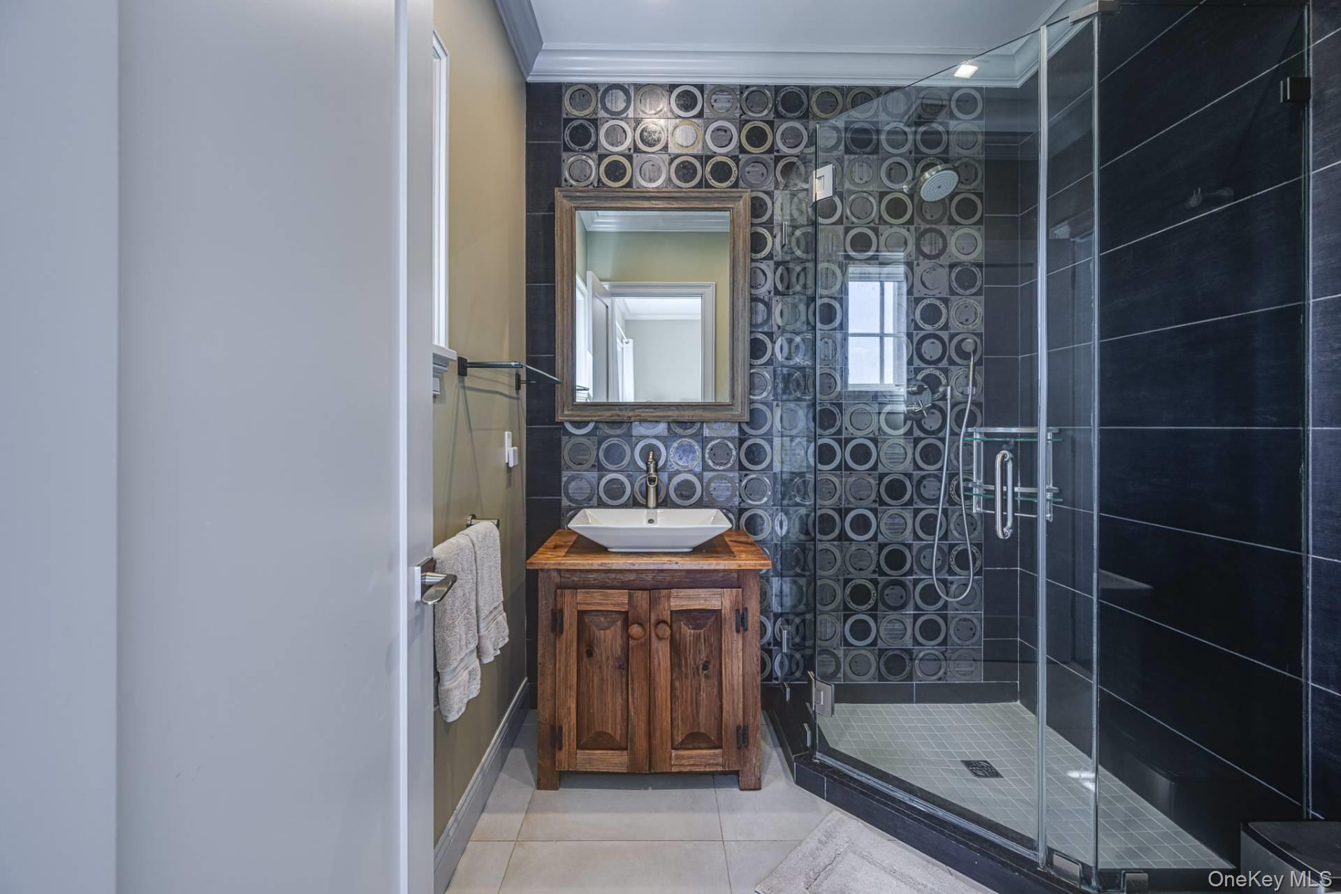 23 E Point Lane – For Rent photo 13
