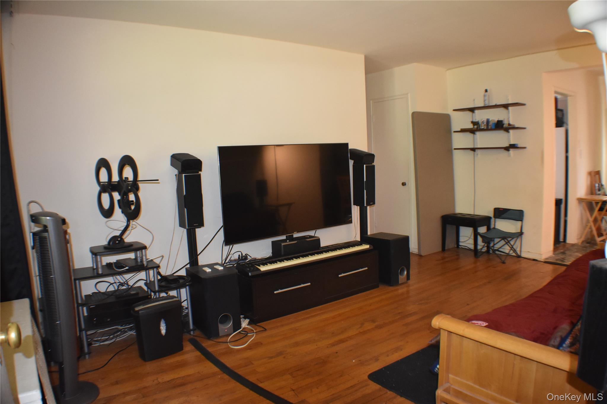 228-14 stronghurst Avenue, Unit 3113, Lowe photo 3