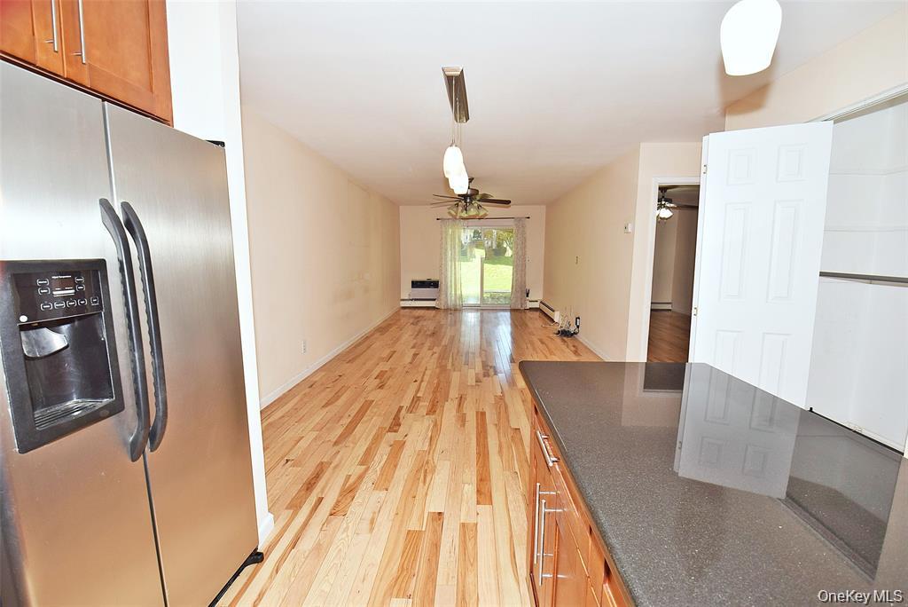 12-32 Diane Place, Unit 204 L photo 6