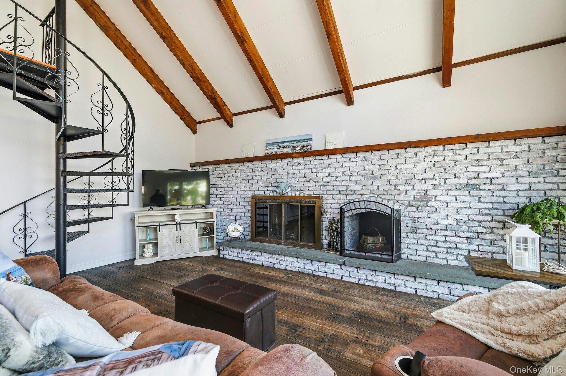 19 Hillside Avenue – For Sale photo 9