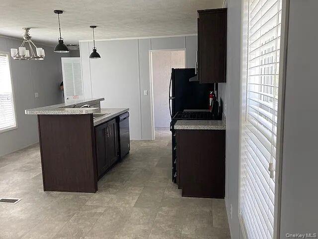 33 Tiger Lily Drive – For Sale photo 16