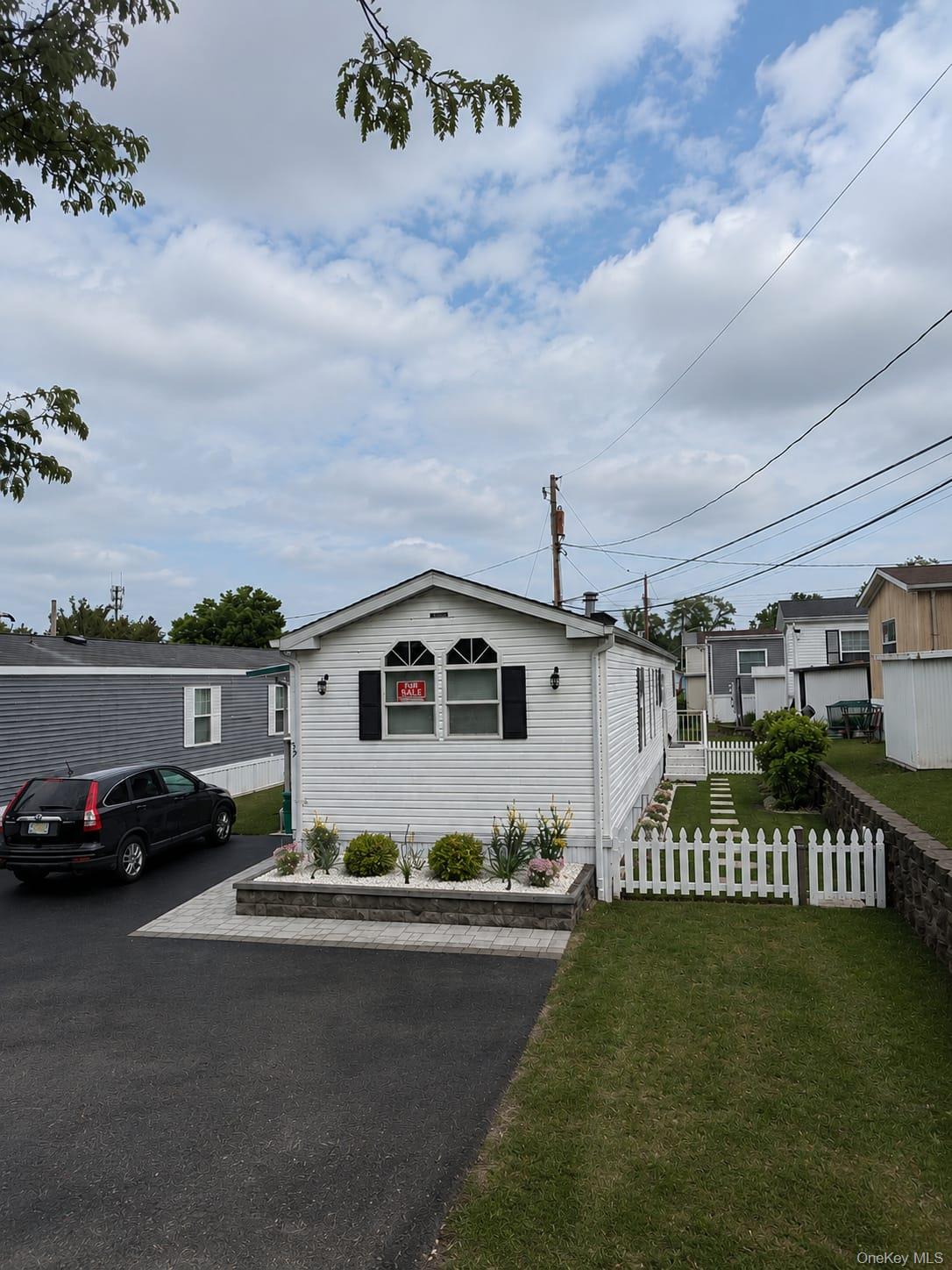 57 W Mountain View – For Sale photo 3