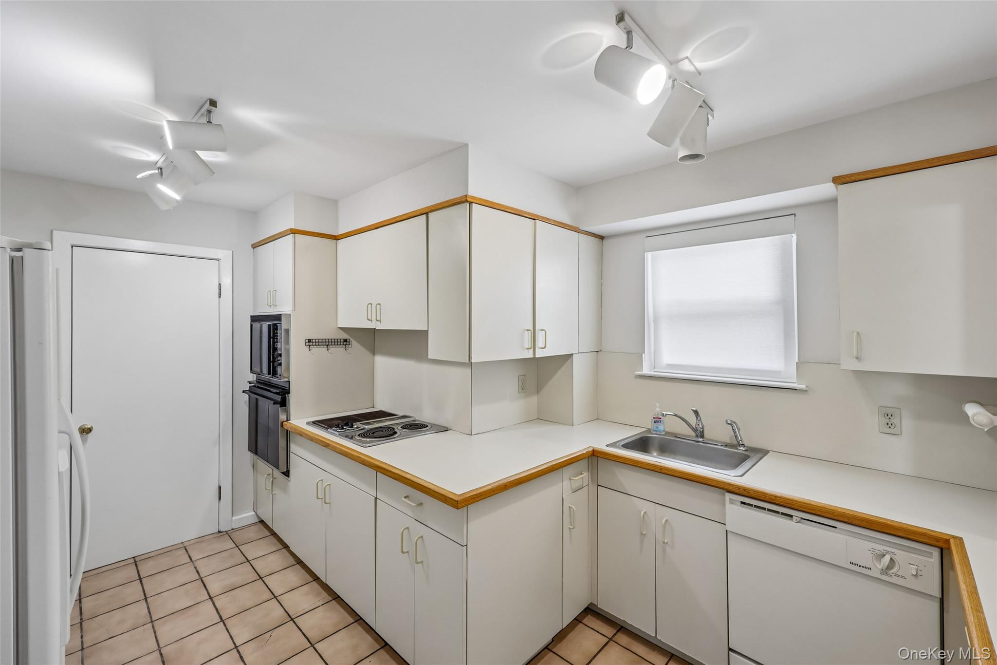 1331 Broadway, Unit P 10/11 photo 15