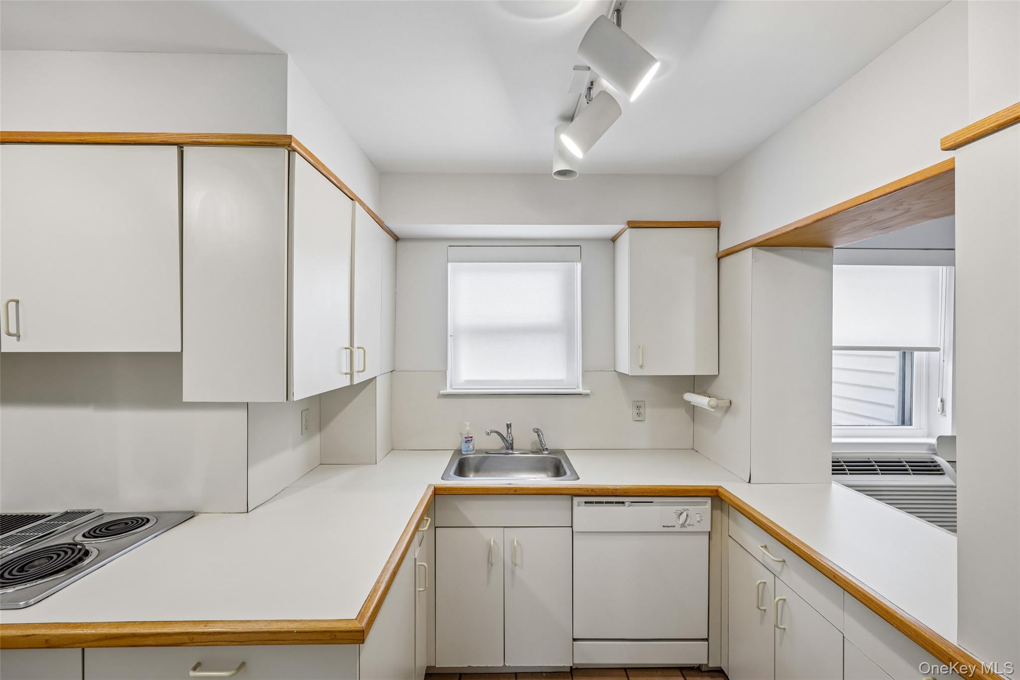 1331 Broadway, Unit P 10/11 photo 16