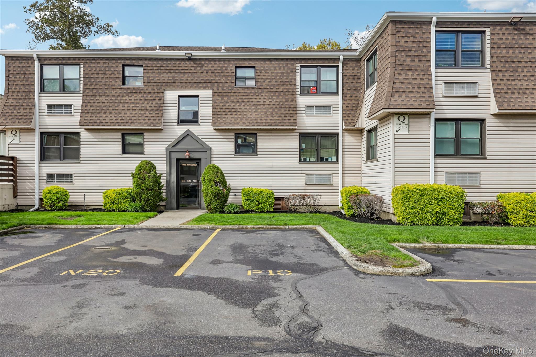 1331 Broadway, Unit P 10/11 photo 2
