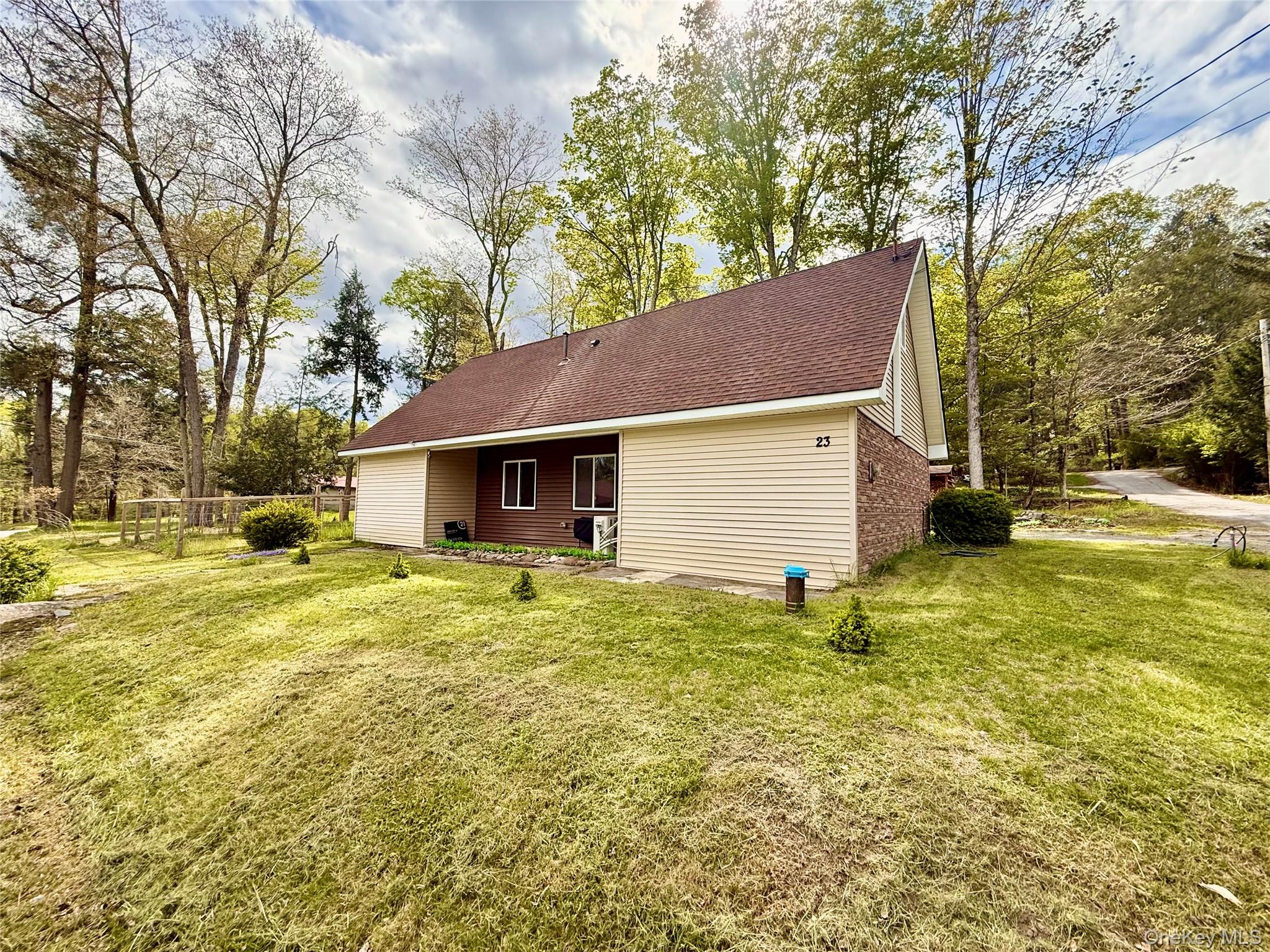 23 Woodland Way – For Sale photo 5