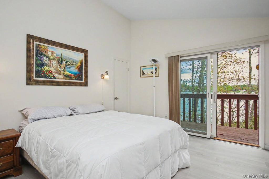 116 Lake Shore Drive W – For Sale photo 28