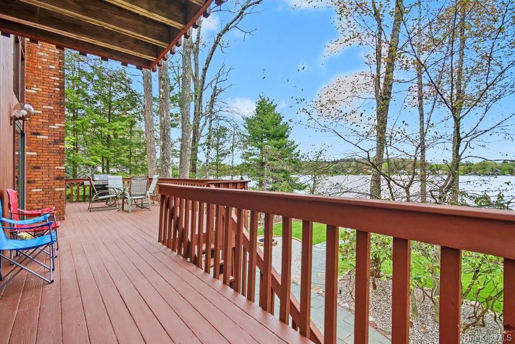 116 Lake Shore Drive W – For Sale photo 13