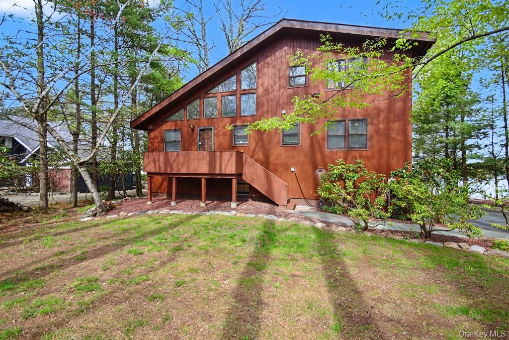 116 Lake Shore Drive W – For Sale