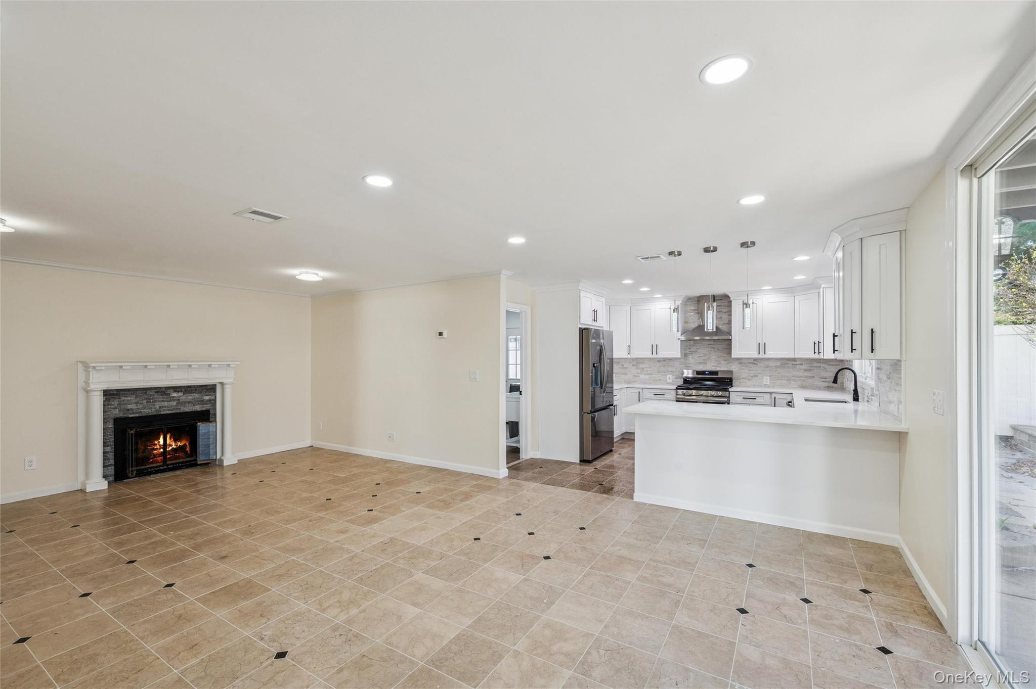 244 water Lane S – For Sale photo 10
