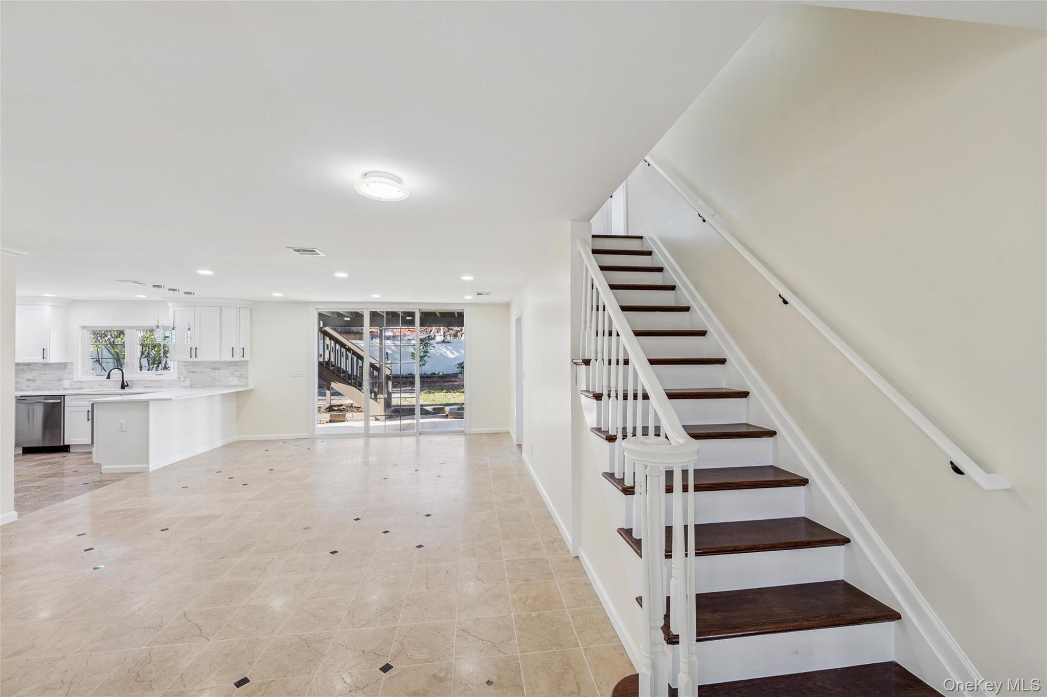 244 water Lane S – For Sale photo 6